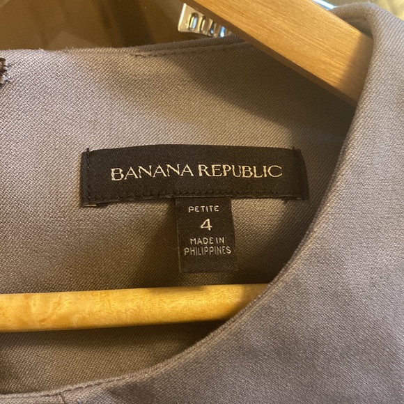 Banana Republic Sheath Dress - Picture 3 of 3